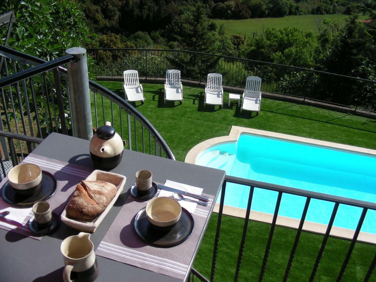 Ecurie De Cucugnan Bed & Breakfast ภายนอก รูปภาพ